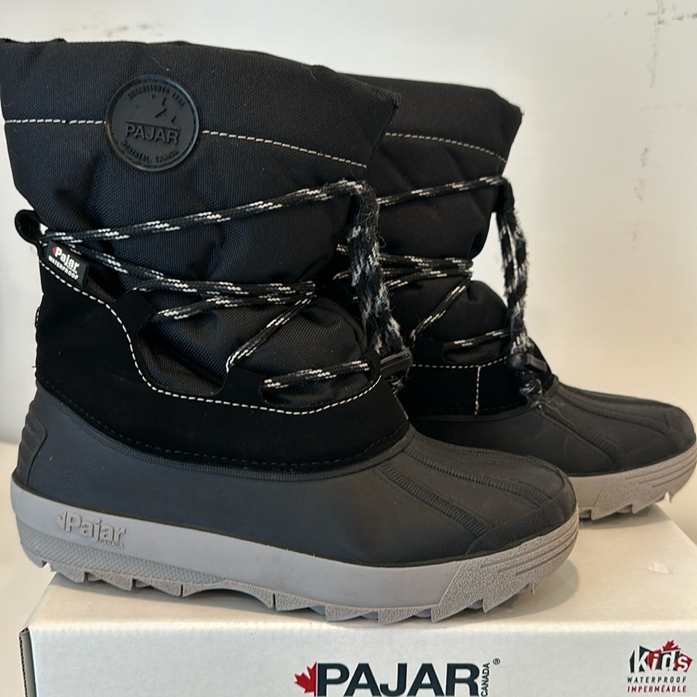 Pajar Canada Lennox Boots, size 2Y